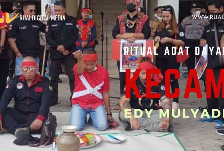 ritual dayak kecam edy mulyadi