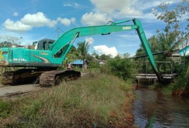 cara atasi banjir - Perusahaan Ini Perbaiki Sanitasi Utama Desa Rantau Panjang