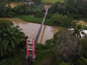 100 Meter, Jembatan Gantung Terpanjang di Landak