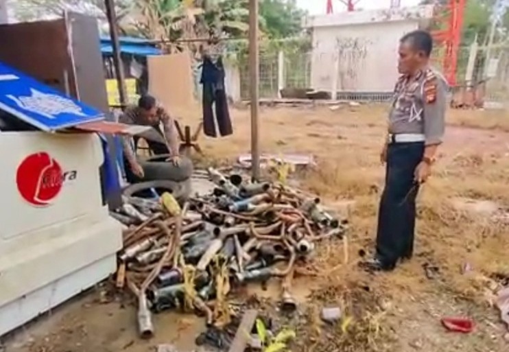 knalpot racing di Melawi hasil razia - dok ruai.tv