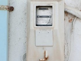 meteran listrik - enrico-mantegazza-H37GTkky_t8-unsplash