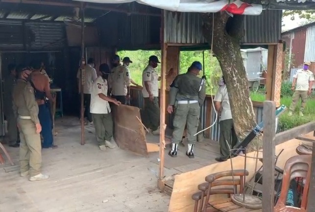 Pedagang Protes Pembongkaran Kios di Sekitar RSUD Soedarso