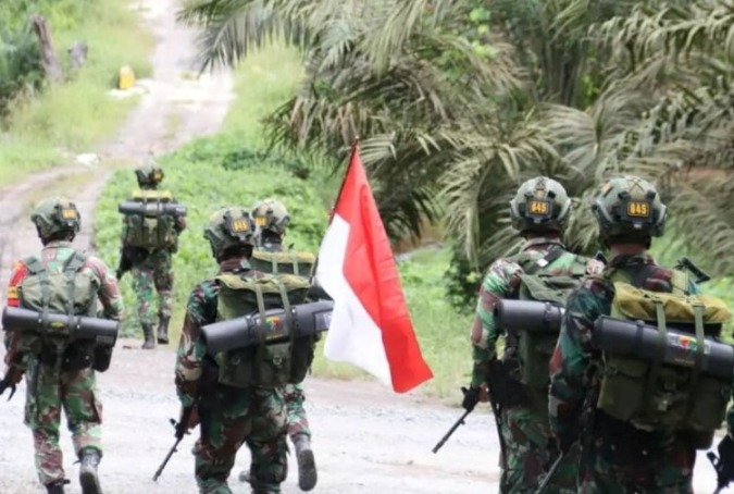 Ratusan Prajurit TNI Berlatih Amankan Perbatasan RI-Malaysia
