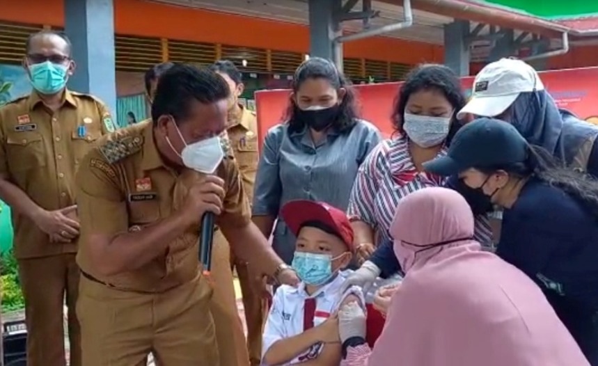 vaksinasi anak di sanggau - ruai.tv