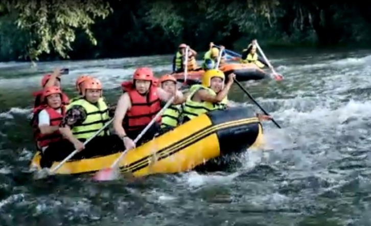 Yuk Cobain, Wisata Arung Jeram di Kapuas Hulu