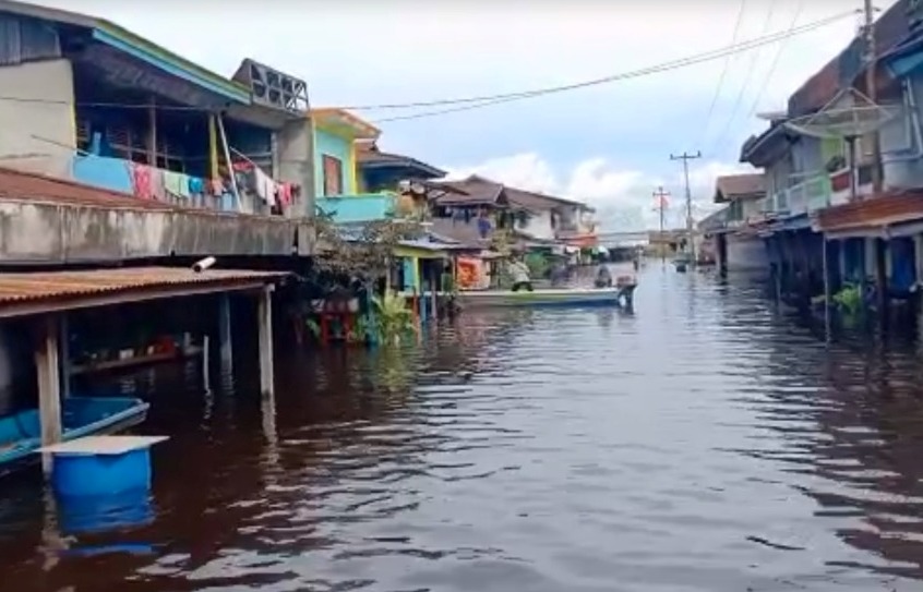 cuaca buruk di sekadau