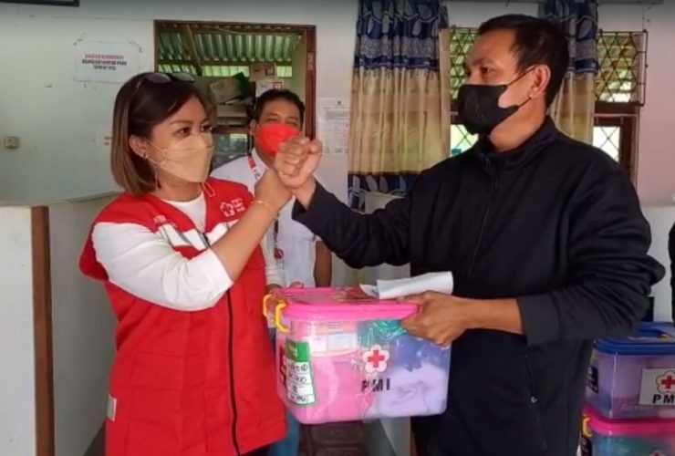 PMI Sanggau bantu korban kebakaran