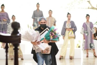 Corak Insang Pontianak di Bali Fashion Parade 2022
