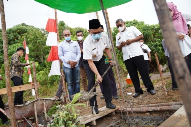 Masjid ke-347 di Pontianak, Peletakan Batu Pertama