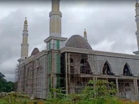 Rp 3,5 M Kucuran Hibah untuk Masjid Agung Sekadau