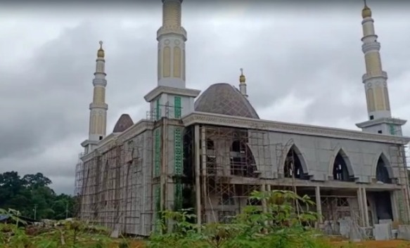 Rp 3,5 M Kucuran Hibah untuk Masjid Agung Sekadau
