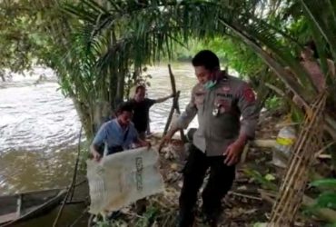 Jasad Bayi Ditemukan Mengapung di Sungai Jelai