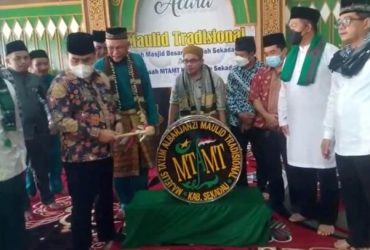 Ratusan Jamaah Hadiri Penutupan Maulid Tradisional di Masjid Al-Falah