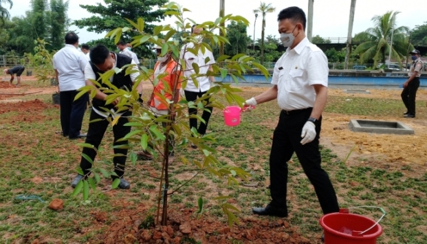 ruang terbuka hijau -Biar Tak Kumuh, Pontianak Tata Taman Labirin Booster Pramuka