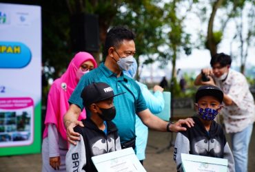Rajin Setor Sampah, Bocah SD di Pontianak Terima Rp 50 Ribu Sebulan