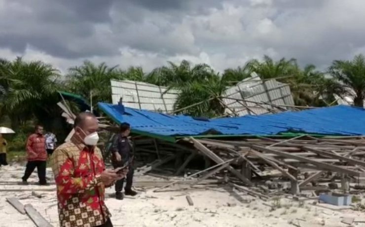 Sedang Dibangun, Pondok Pesantren Ini Roboh Diterpa Angin