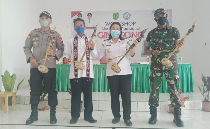 Alat Musik Tradisional Ginggong, Mirip Biola