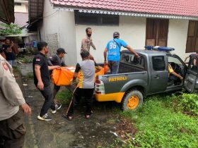 Tukang Pasang Keramik di Ngabang Tewas Tergantung
