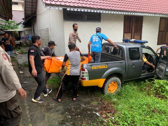 Tukang Pasang Keramik di Ngabang Tewas Tergantung