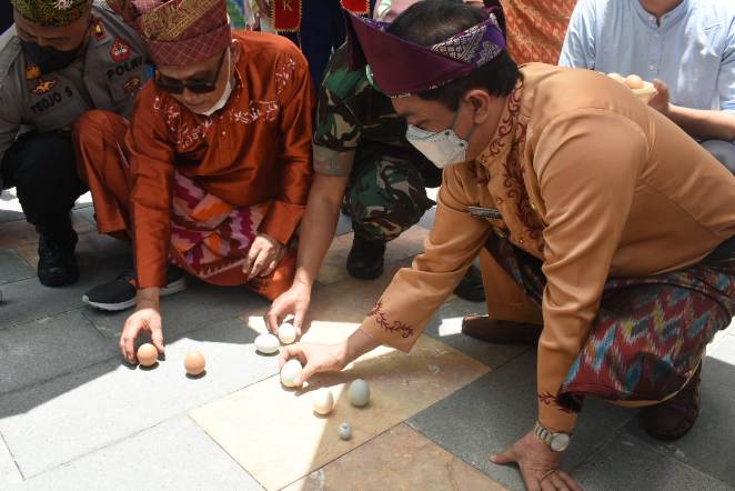 Dua Kali Setahun, Kulminasi Matahari di Tugu Khatulistiwa