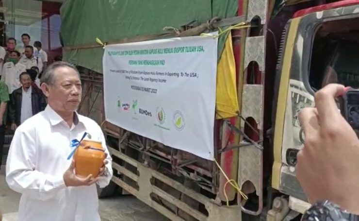 Seribu Ton Kratom Kapuas Hulu Dikirim ke Amerika