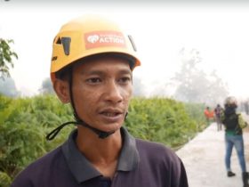 kebakaran lahan dekati pemukiman warga