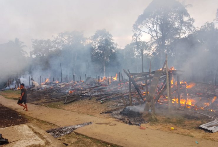 rumah betang terbakar