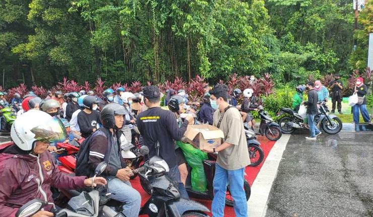 berbagi takjil