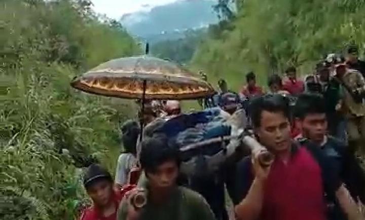 jalan rusak di Landak