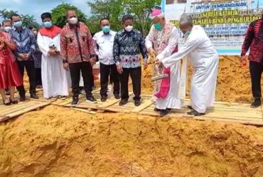 pembagunan gereja bunut