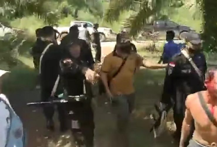 penembakan di kebun sawit