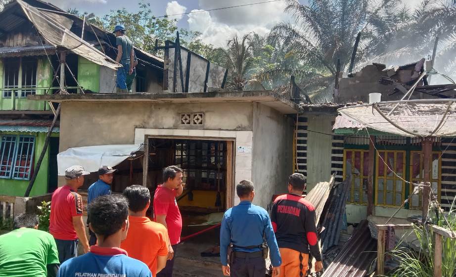 kebakaran rumah di Sungai Batu