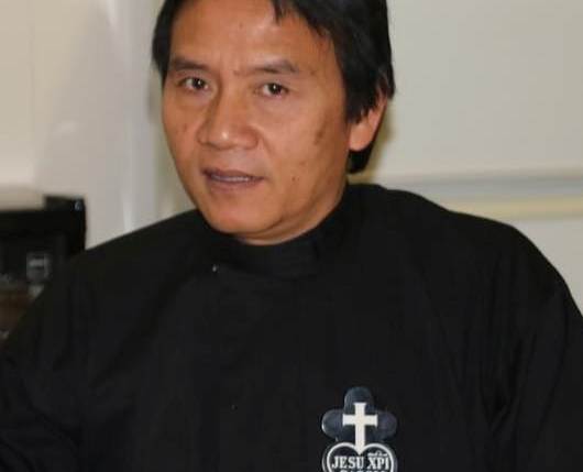 Uskup Sanggau Valentinus