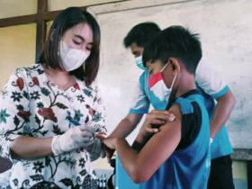 bidan desa pedalaman Kalimantan