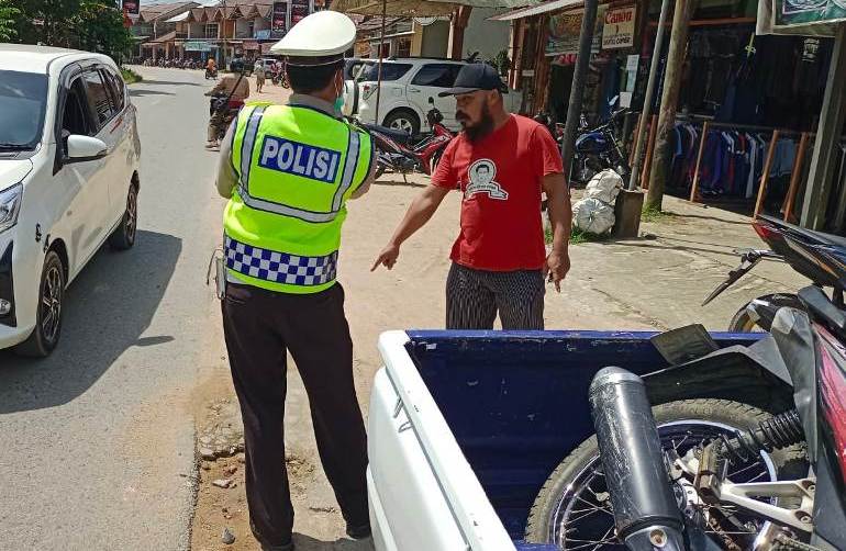 tabrakan di Desa Karangan