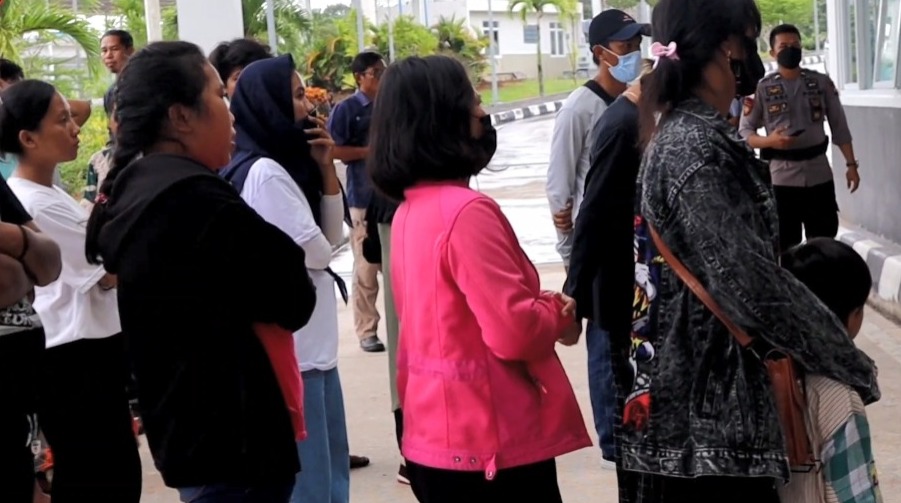 pekerja ilegal ke Malaysia