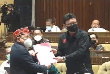 cornelis jadi menteri