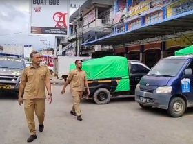 pasang bendera merah putih