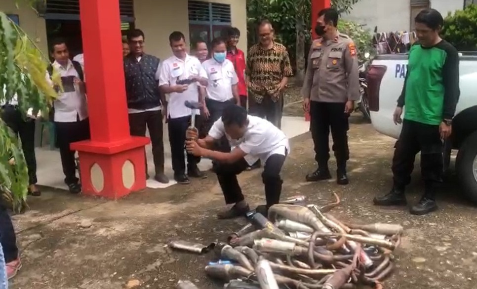 razia knalpot di Parindu