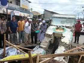 Tugu Jam Sekadau dibangun