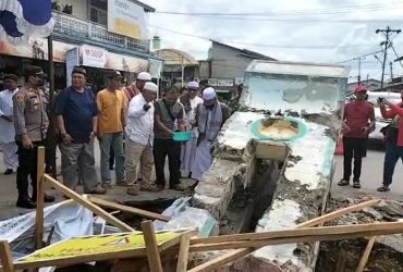 Tugu Jam Sekadau dibangun