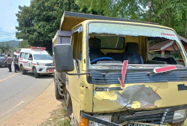 tabrakan meninggal dunia