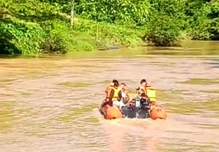 hilang di Sungai Sekayam