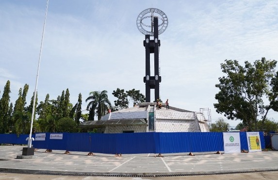 tugu khatulistiwa direnovasi