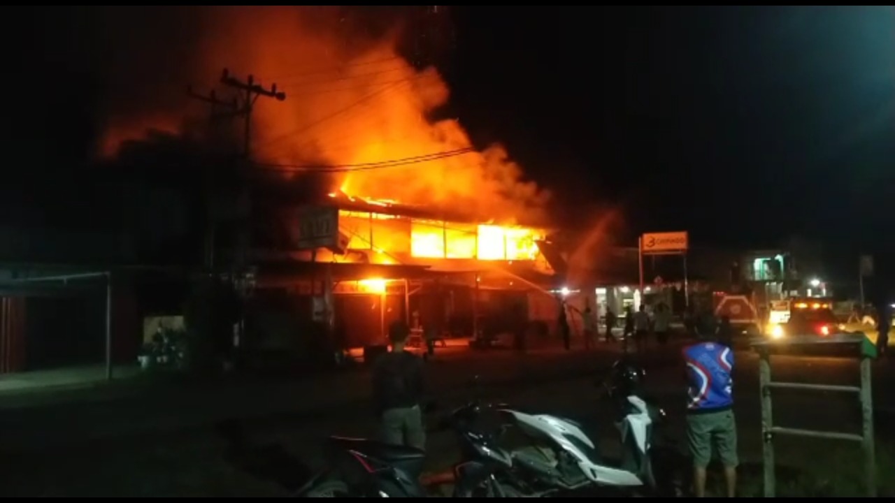 ruko terbakar