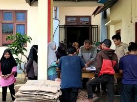 pedagang kecil sekadau