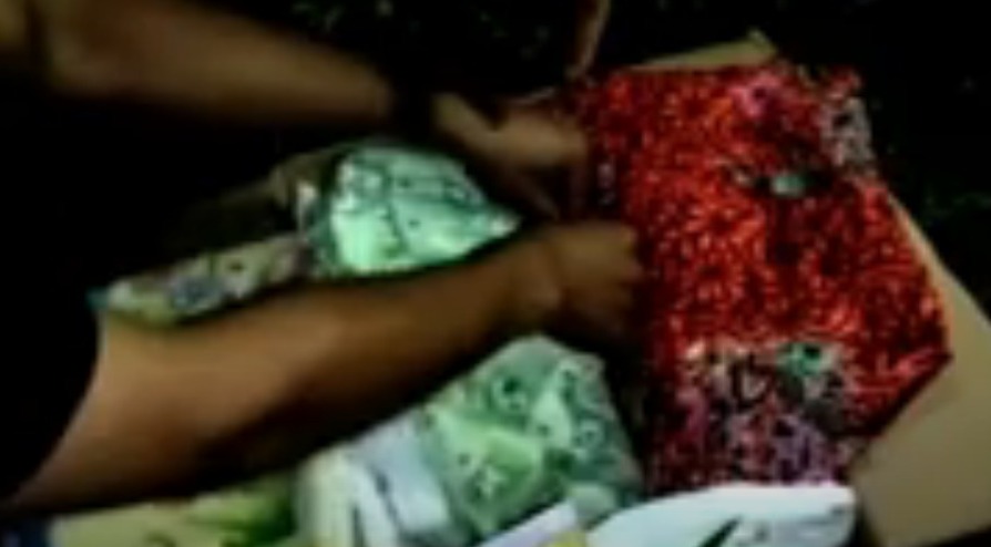 membuang bayi