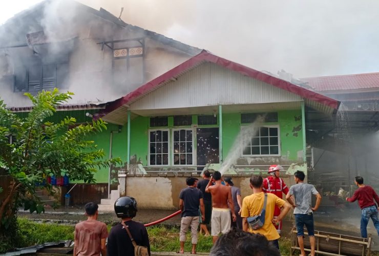 kebakaran rumah