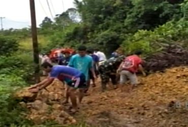 longsor di bengkayang