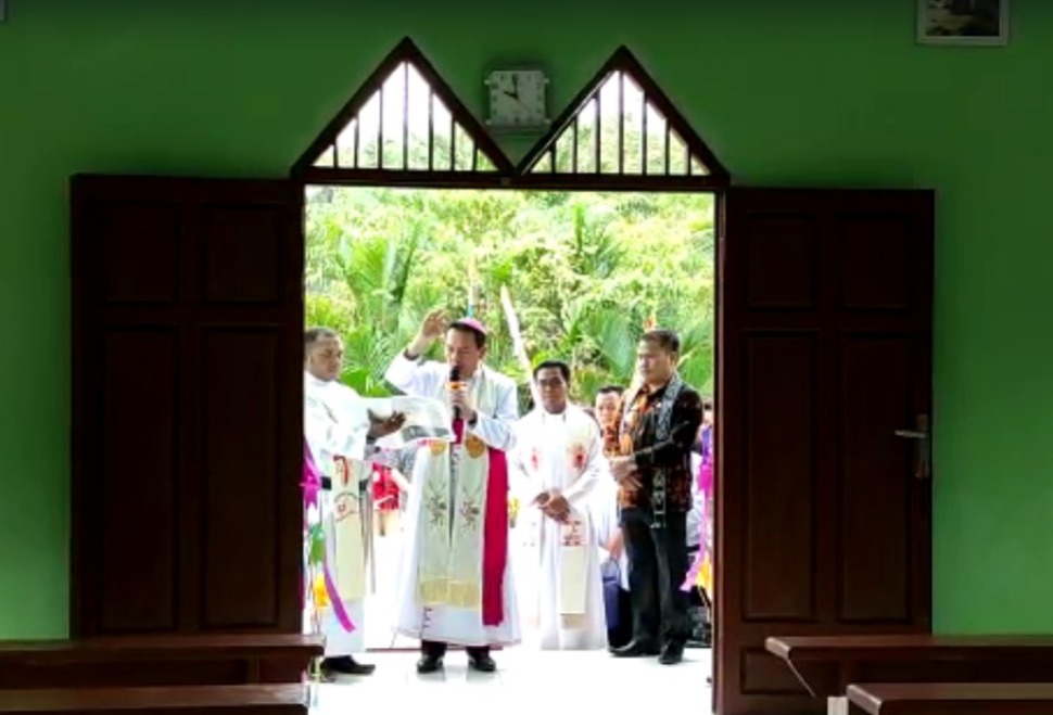 gereja katolik sungai lawak